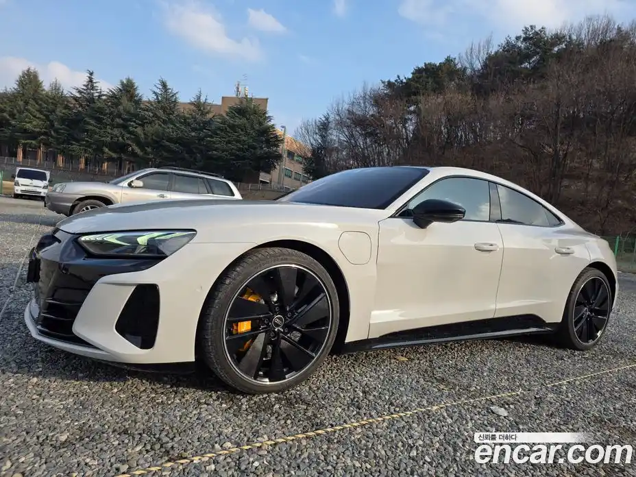 Audi e-tron GT 2024 0.1 Автомат в Москве № 230312, фото 4