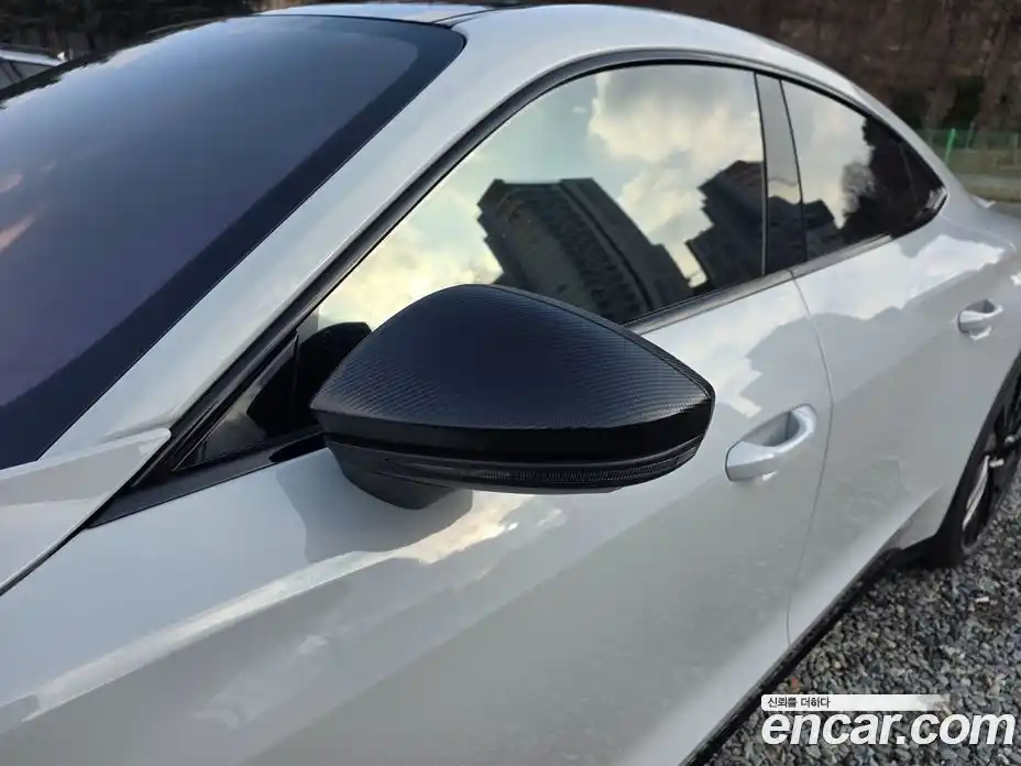 Audi e-tron GT 2024 0.1 Автомат в Москве № 230312, фото 9