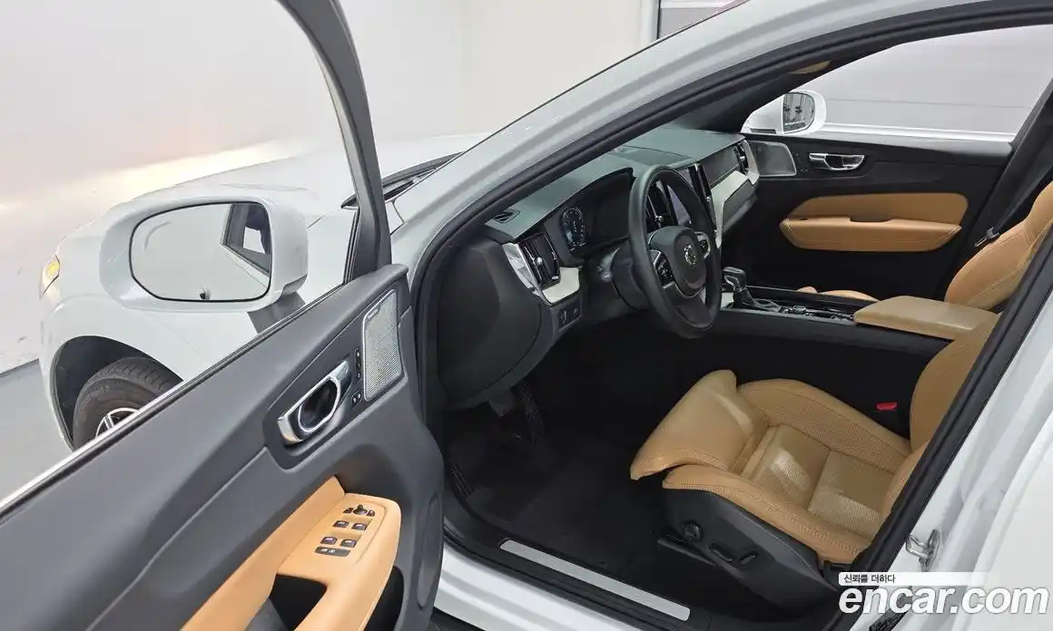 Volvo XC60 2020 2.0 Автомат в Москве № 230440, фото 11