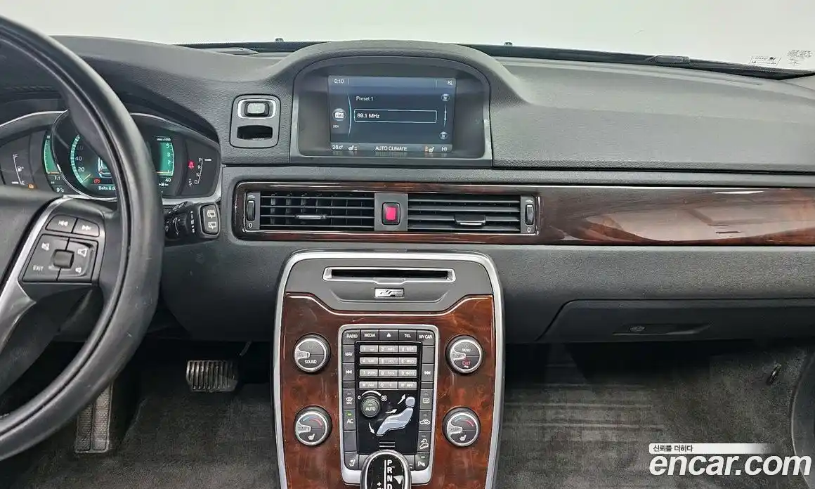 Volvo XC70 2014 2.4 Автомат в Москве № 230629, фото 11