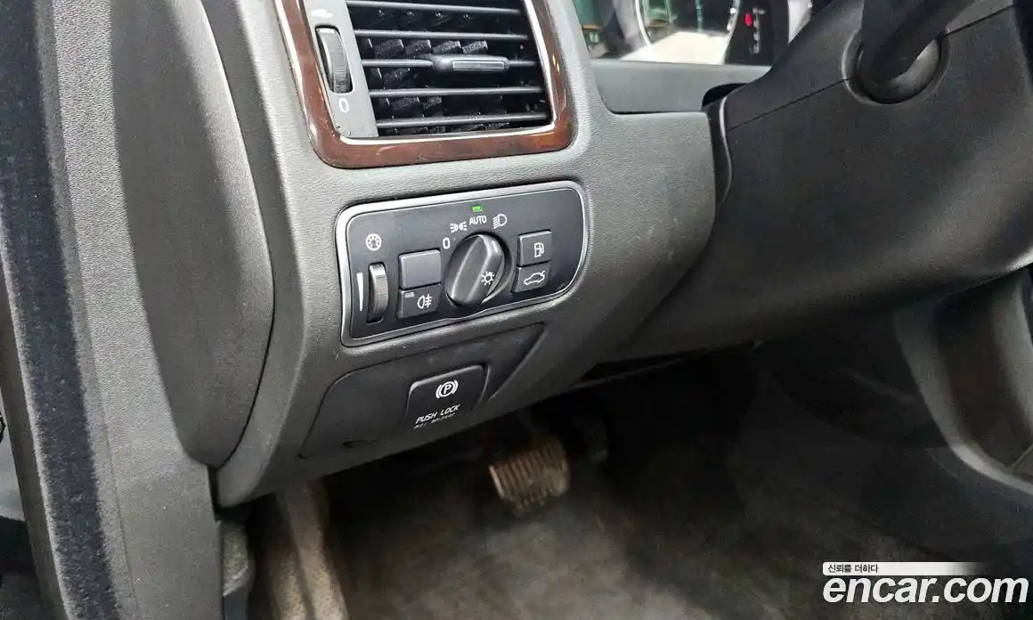 Volvo XC70 2014 2.4 Автомат в Москве № 230629, фото 19