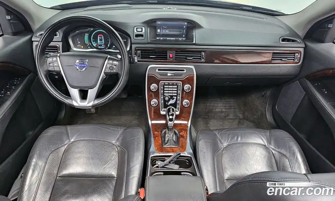 Volvo XC70 2014 2.4 Автомат в Москве № 230629, фото 3