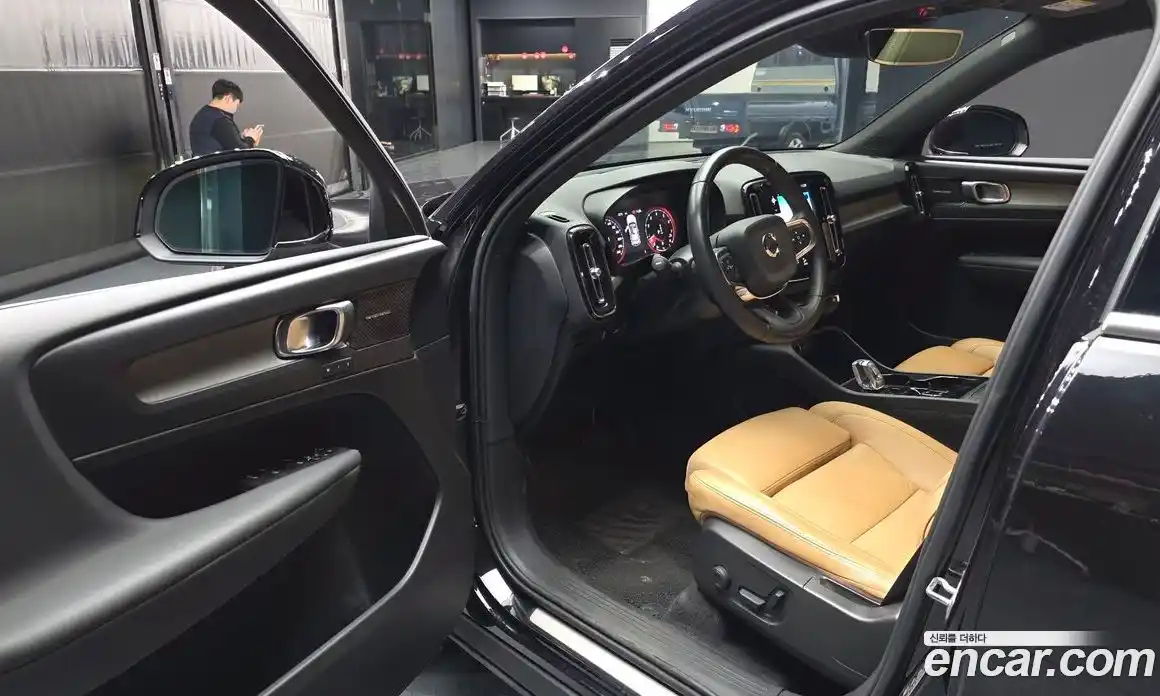 Volvo XC40 2021 2.0 Автомат в Москве № 230639, фото 11