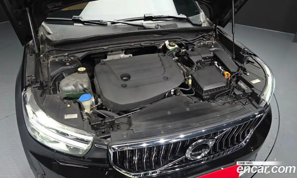 Volvo XC40 2021 2.0 Автомат в Москве № 230639, фото 13