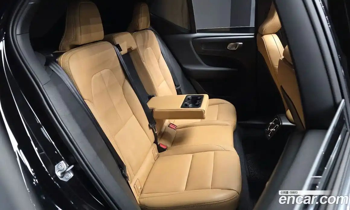 Volvo XC40 2021 2.0 Автомат в Москве № 230639, фото 18