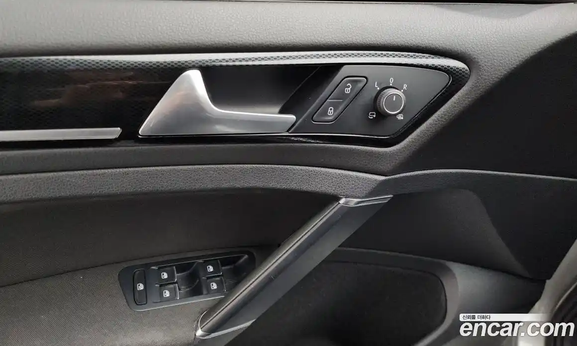 Volkswagen Golf 2016 2.0 Автомат в Москве № 232213, фото 9