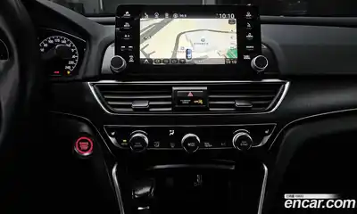 Honda Accord 2018 1.5 Автомат в Москве № 232898, миниатюра 9