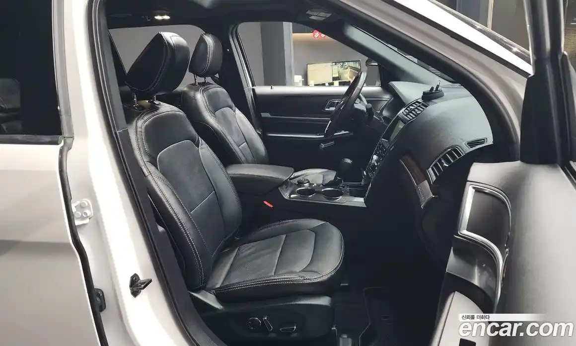 Ford Explorer 2018 2.3 Автомат в Москве № 255711, фото 7