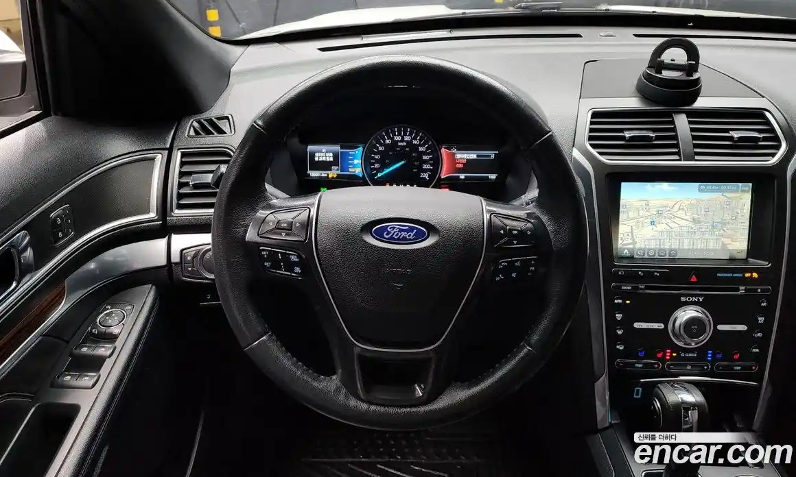 Ford Explorer 2018 2.3 Автомат в Москве № 255711, фото 10