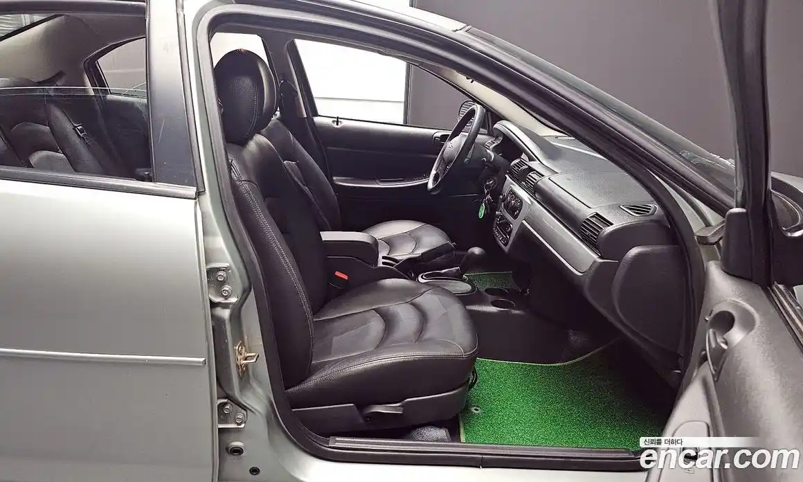 Chrysler Sebring 2005 2.7 Автомат в Москве № 256736, фото 10