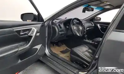 Nissan Altima 2017 2.5 Автомат в Москве № 285023, миниатюра 12