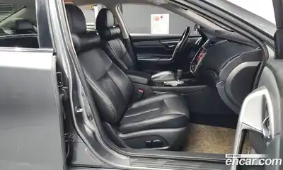 Nissan Altima 2017 2.5 Автомат в Москве № 285023, миниатюра 4