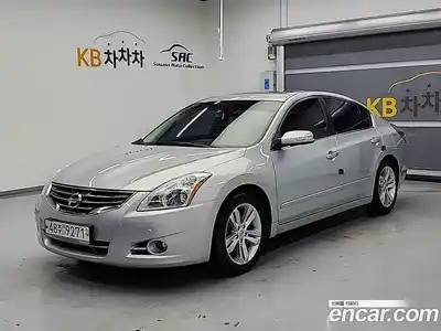 Nissan Altima, 2010