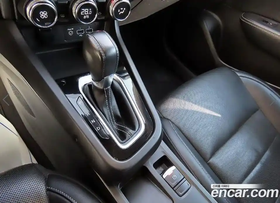 Renault XM3 2022 1.6 Автомат в Москве № 301418, фото 10