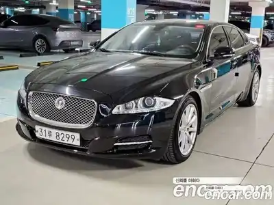 Jaguar XJ, 2011