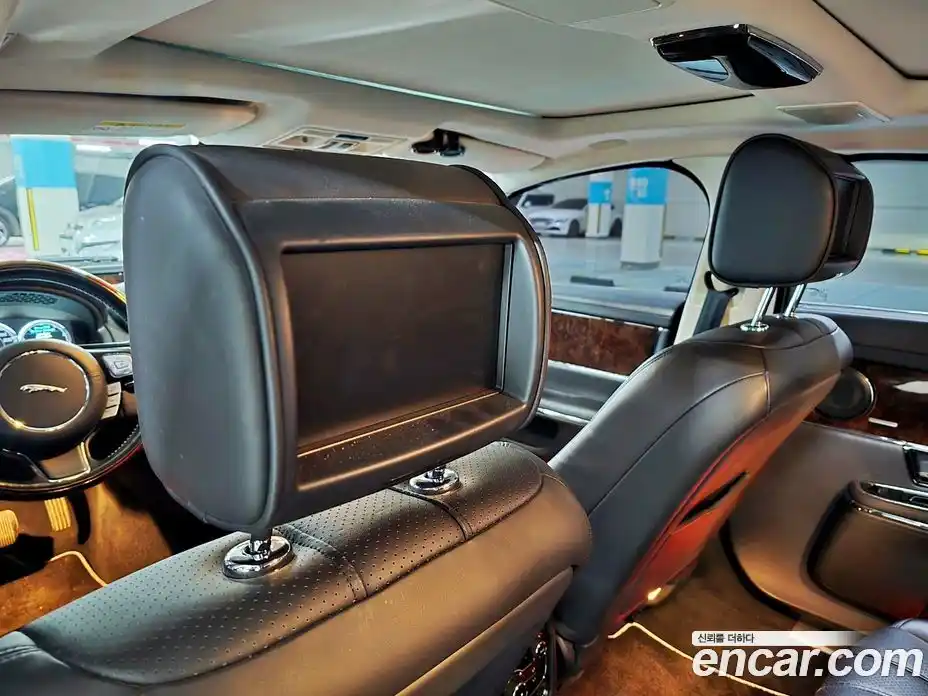Jaguar XJ 2011 3.0 Автомат в Москве № 305166, фото 18