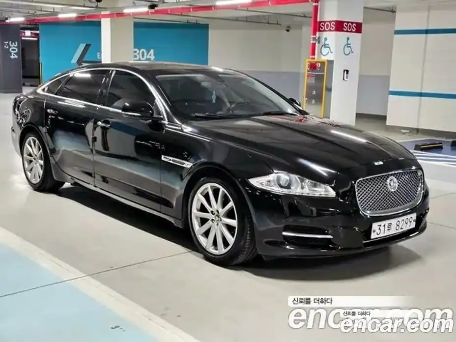Jaguar XJ 2011 3.0 Автомат в Москве № 305166, фото 3