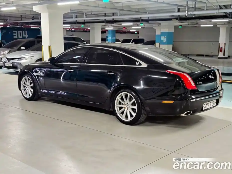 Jaguar XJ 2011 3.0 Автомат в Москве № 305166, фото 5