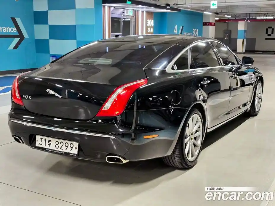 Jaguar XJ 2011 3.0 Автомат в Москве № 305166, фото 7