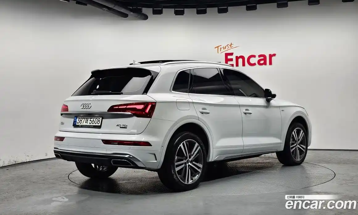 Audi Q5 2021 2.0 Автомат в Москве № 343315, фото 4