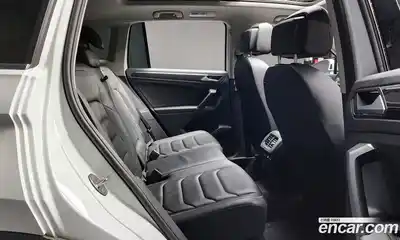 Volkswagen Tiguan 2023 2.0 Автомат в Москве № 357660, миниатюра 12