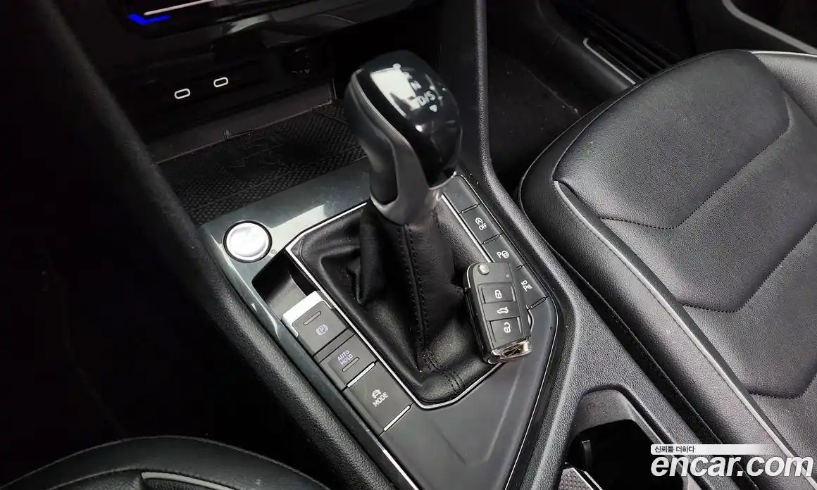 Volkswagen Tiguan 2023 2.0 Автомат в Москве № 357660, фото 9