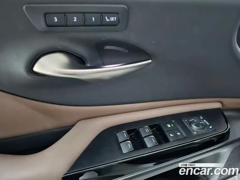 Lexus ES 2023 2.5 Автомат в Москве № 399014, фото 15