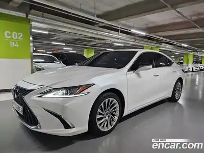 Lexus ES 2023 2.5 Автомат в Москве № 399014, миниатюра 2