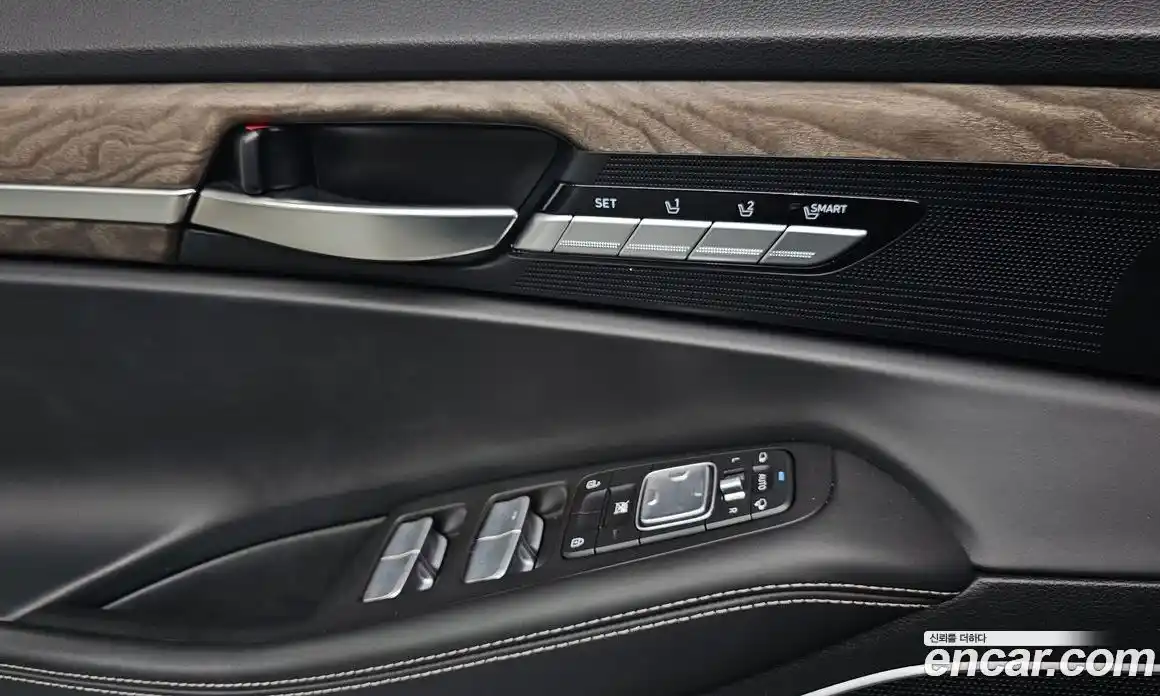 Genesis G90 2019 3.8 Автомат в Москве № 419835, фото 17