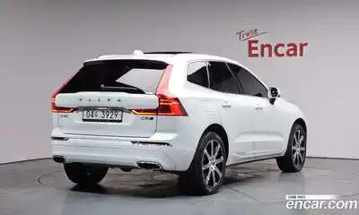 Volvo XC60 2019 2.0 Автомат в Москве № 429986, миниатюра 2