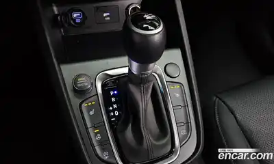 Hyundai Kona 2022 1.6 Автомат в Москве № 457710, миниатюра 9