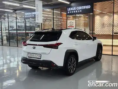 Lexus UX 2024 2.0 Вариатор в Москве № 466619, миниатюра 2