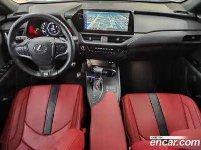 Lexus UX 2024 2.0 Вариатор в Москве № 466619, миниатюра 7