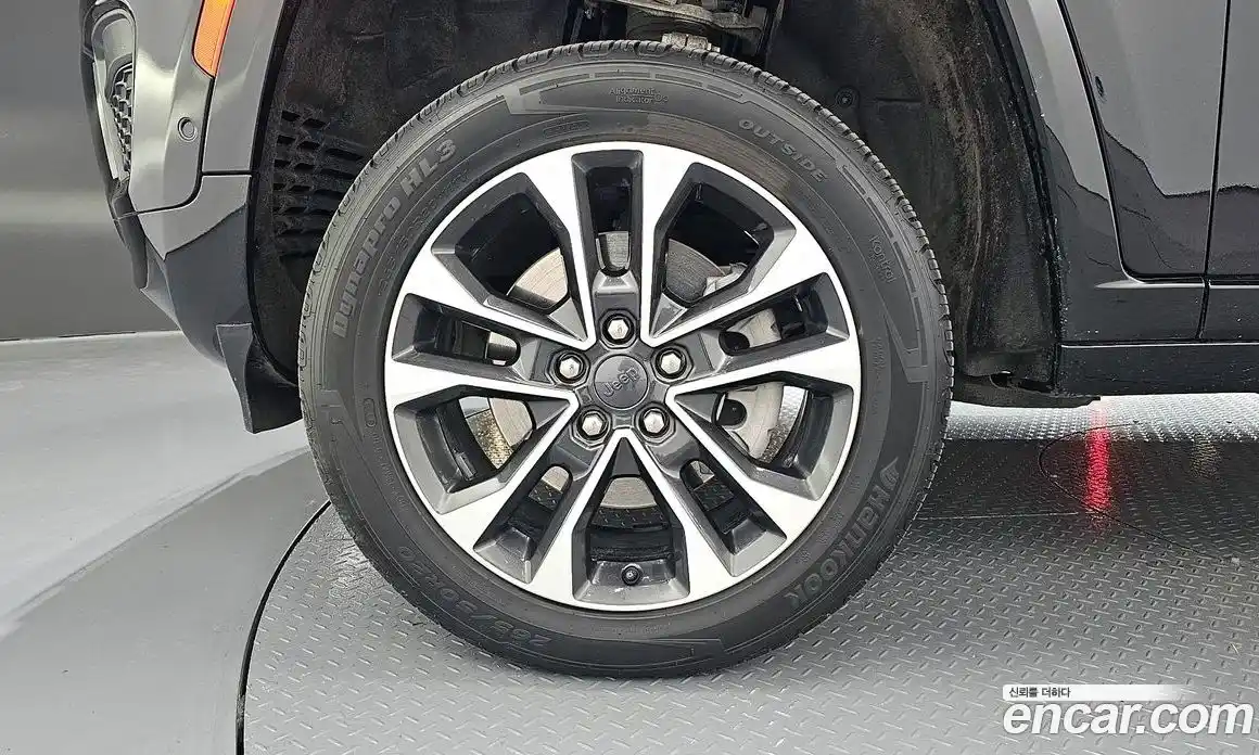 Jeep Cherokee 2022 3.6 Автомат в Москве № 472778, фото 5