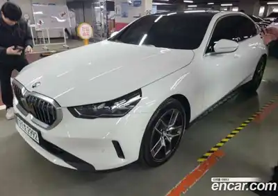 BMW 5-Series 2024 2.0 Автомат в Москве № 491231, миниатюра 2