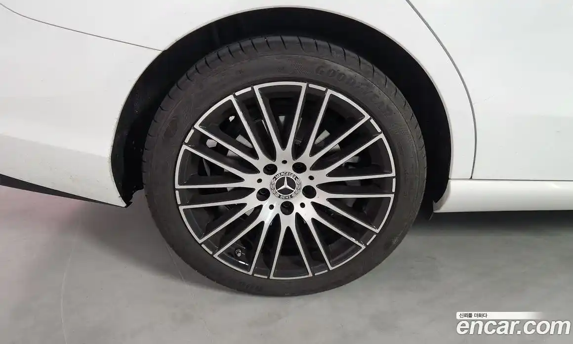 Mercedes-Benz C-Class 2025 2.0 Автомат в Москве № 493785, фото 5