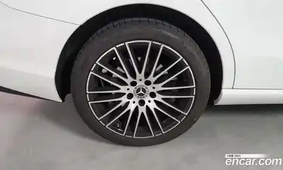 Mercedes-Benz C-Class 2025 2.0 Автомат в Москве № 493785, миниатюра 5