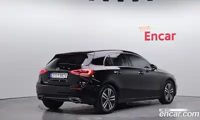 Mercedes-Benz A-Class 2022 2.0 Автомат в Москве № 494135, миниатюра 2