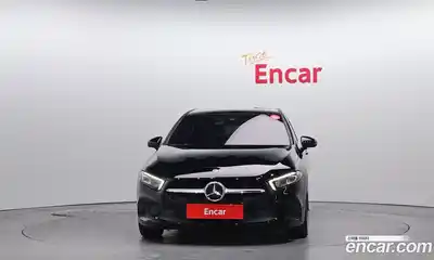 Mercedes-Benz A-Class 2022 2.0 Автомат в Москве № 494135, миниатюра 3