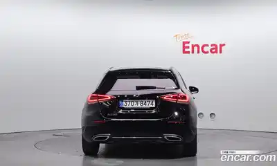 Mercedes-Benz A-Class 2022 2.0 Автомат в Москве № 494135, миниатюра 4