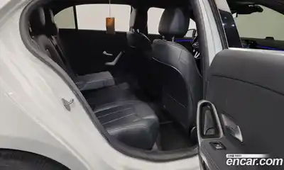 Mercedes-Benz A-Class 2023 2.0 Автомат в Москве № 494275, миниатюра 12