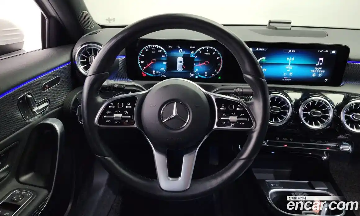 Mercedes-Benz A-Class 2023 2.0 Автомат в Москве № 494275, фото 13