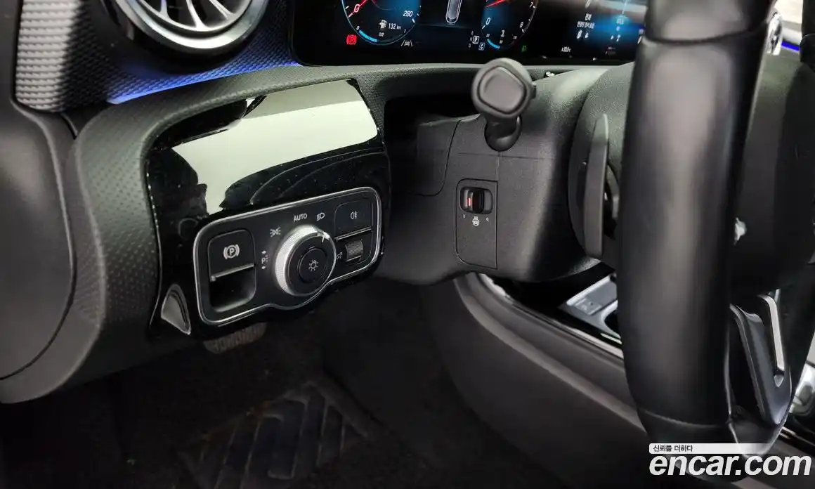 Mercedes-Benz A-Class 2023 2.0 Автомат в Москве № 494275, фото 14