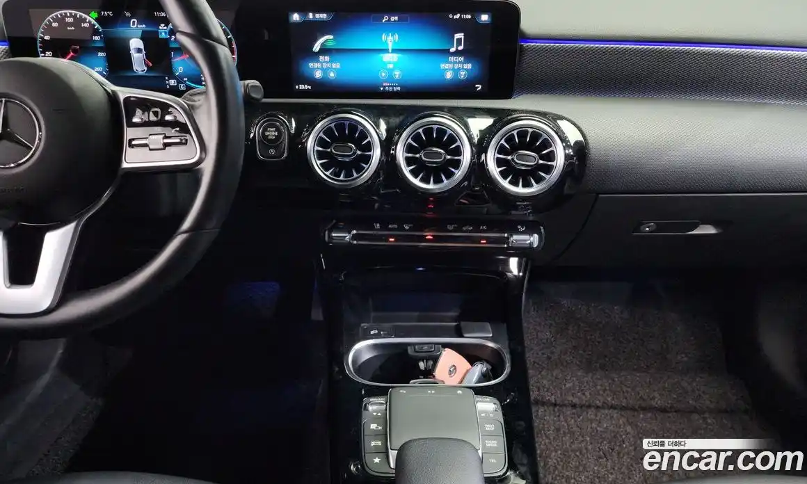 Mercedes-Benz A-Class 2023 2.0 Автомат в Москве № 494275, фото 15