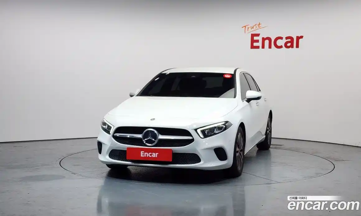 Mercedes-Benz A-Class 2023 2.0 Автомат в Москве № 494275, фото 3