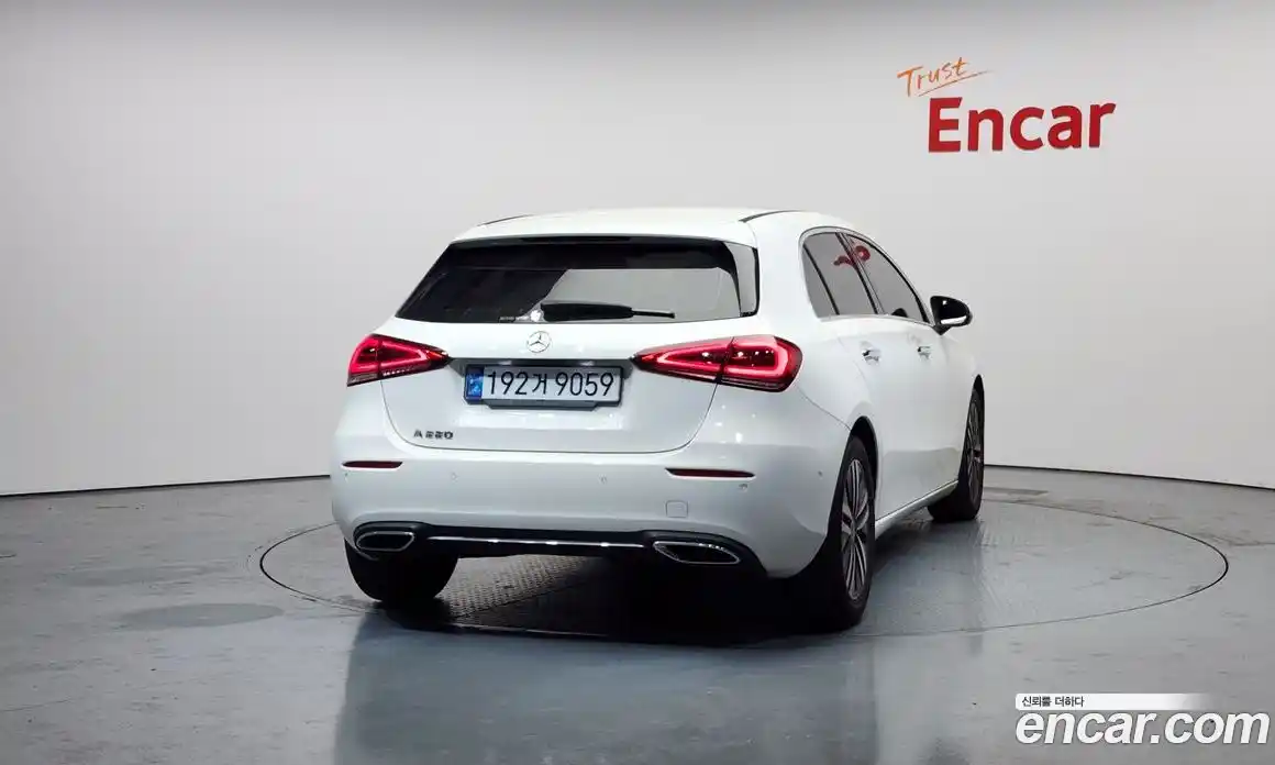 Mercedes-Benz A-Class 2023 2.0 Автомат в Москве № 494275, фото 4