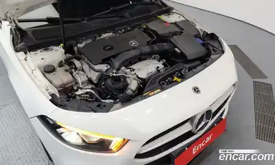 Mercedes-Benz A-Class 2023 2.0 Автомат в Москве № 494275, миниатюра 6