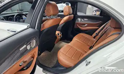 Mercedes-Benz E-Class 2021 2.0 Автомат в Москве № 495823, миниатюра 11