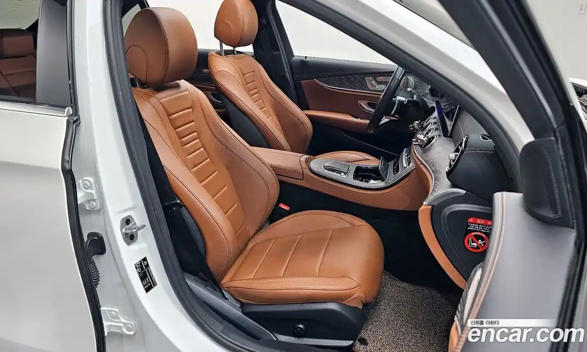 Mercedes-Benz E-Class 2021 2.0 Автомат в Москве № 495823, фото 12