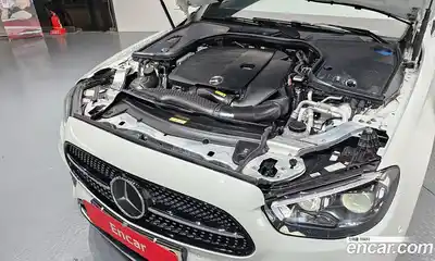 Mercedes-Benz E-Class 2021 2.0 Автомат в Москве № 495823, миниатюра 6